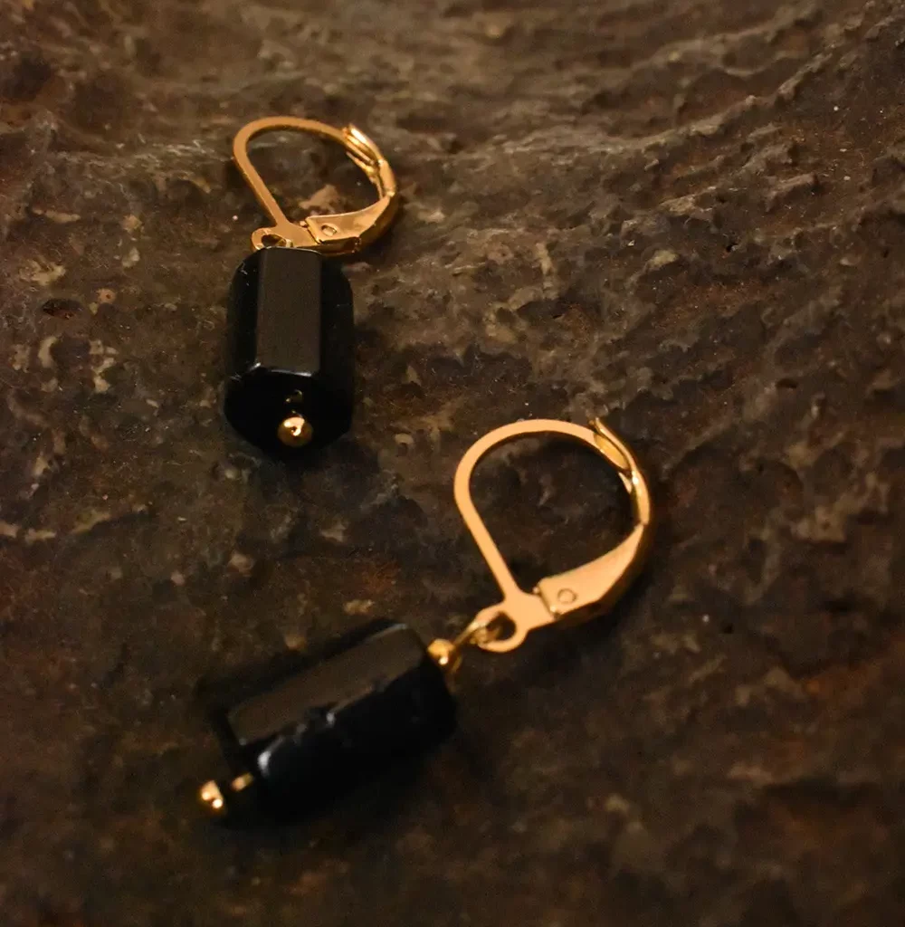 kolczyki z czarnym turmalinem