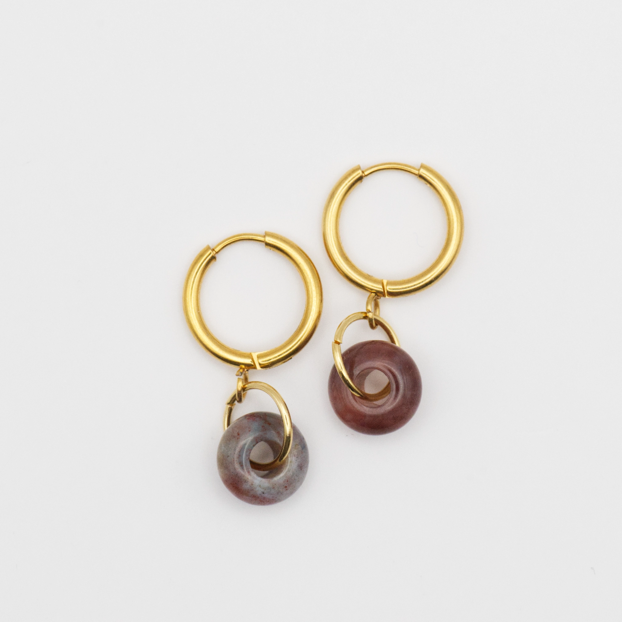 Kolczyki z Agatem Indyjskim - Agate Hoops #1 1 kolczyki z agatem indyjskim z kolekcji hoops z zapięciem ze stali chirurgicznej
