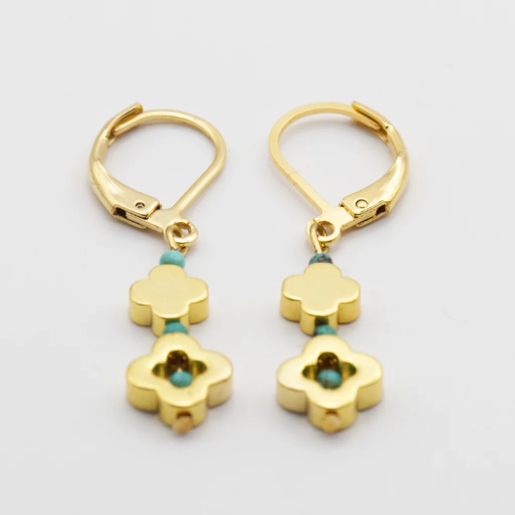 kolczyki z hematytem w kształcie marokańskiej koniczyny z magnezytem turkusowym