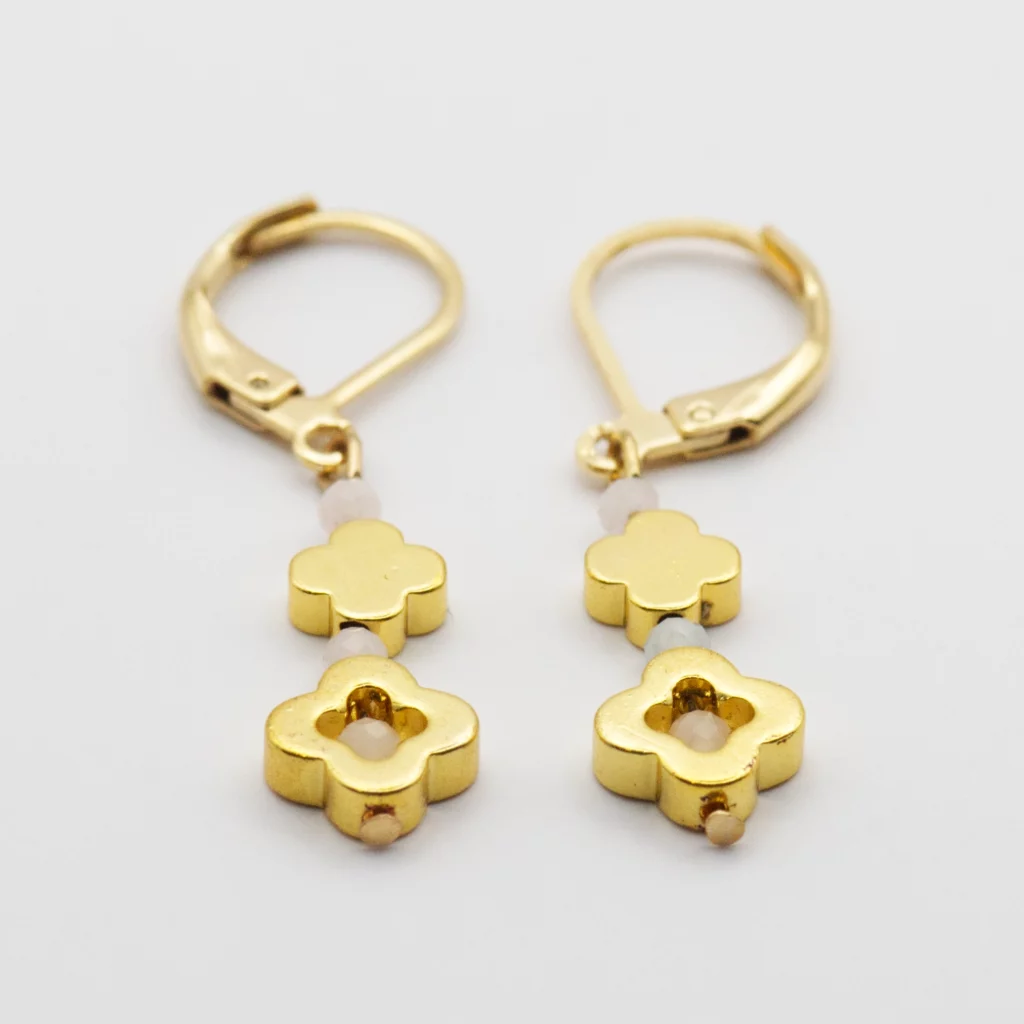 kolczyki z hematytem w kształcie marokańskiej koniczyny z morganitem