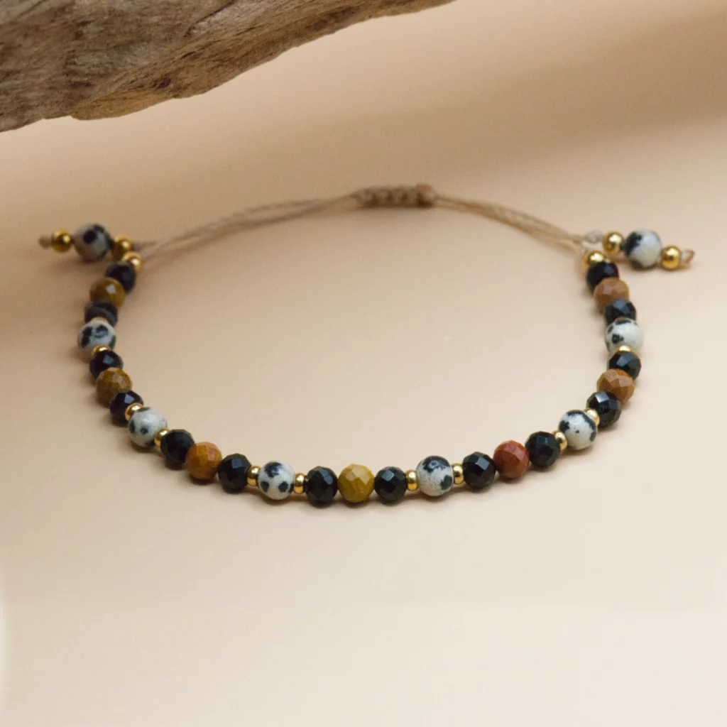 bransoletka z kolekcji Africa z jaspisu dalmatyńskiego mokaitu agatu i onyksu