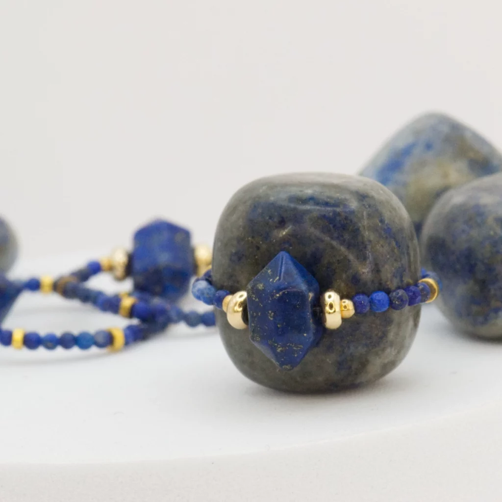 pierścionek z lapisem lazuli